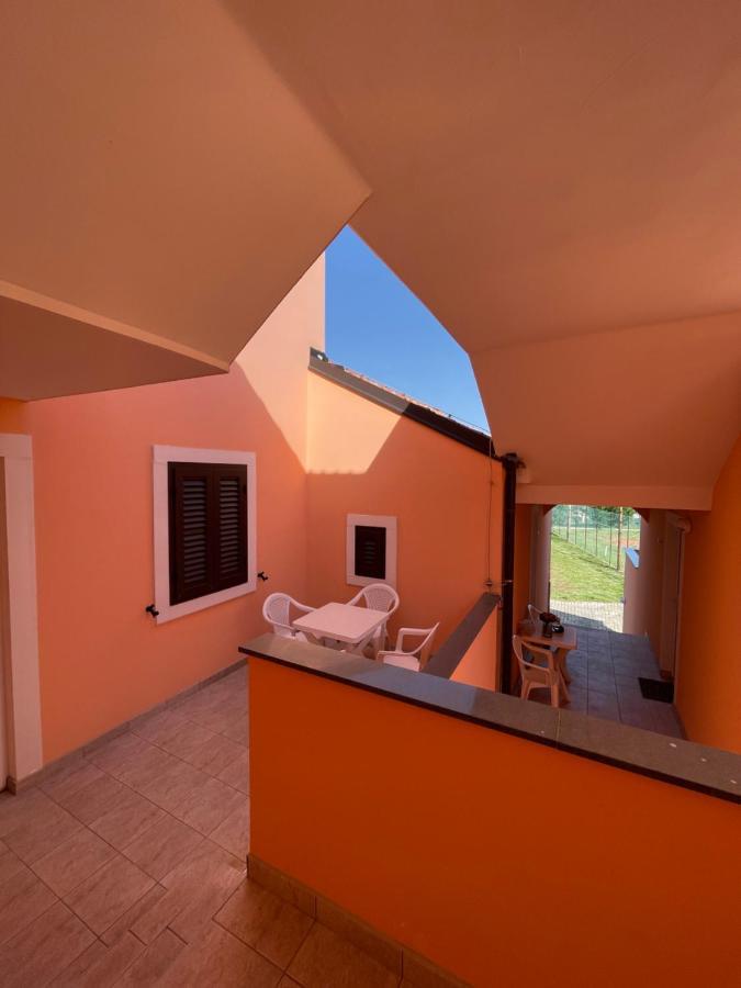 Rozmaryn Apartment Nerezine Exterior foto
